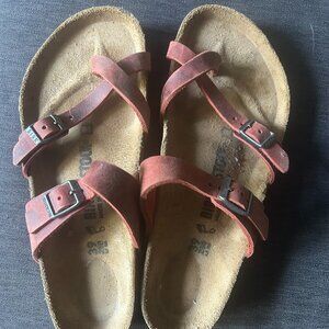 NWOT Women's Birkenstock Mayari size 39 Red